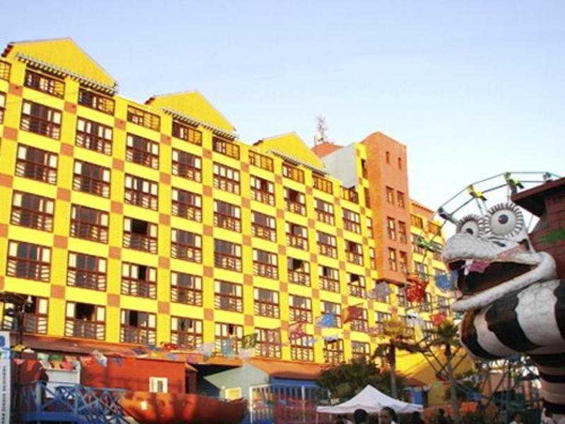 Festival Plaza