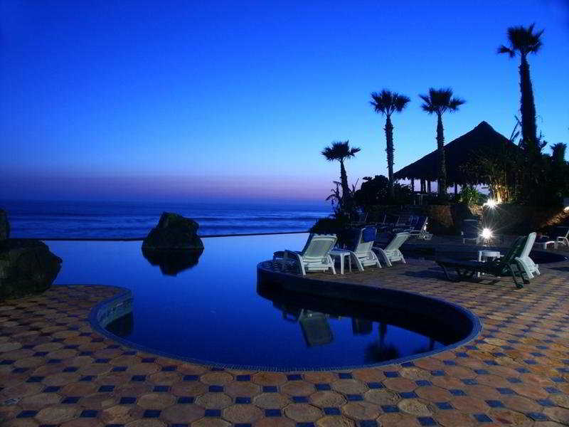Las Rocas Resort & Spa