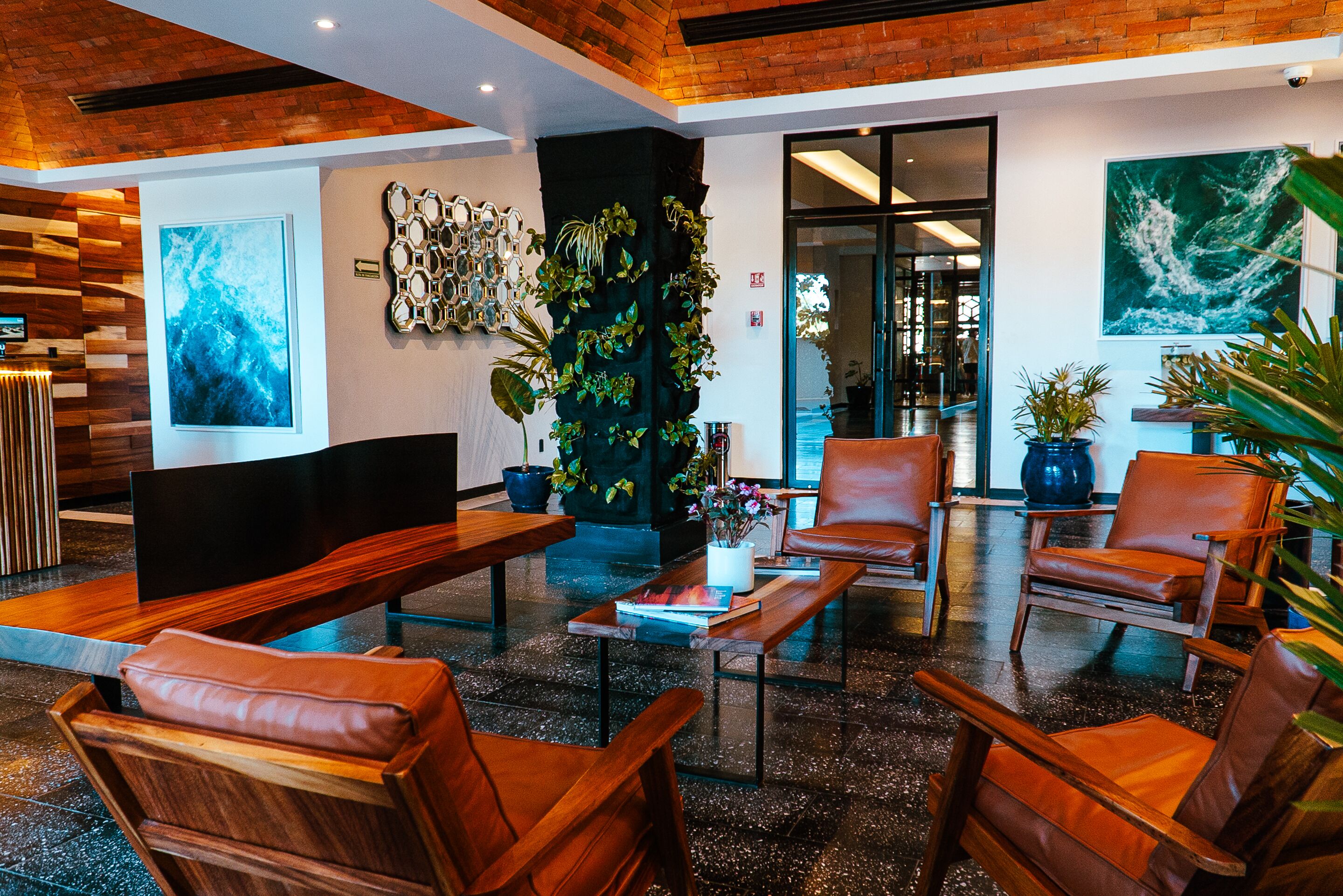 Flamboyan Hotel & Residences