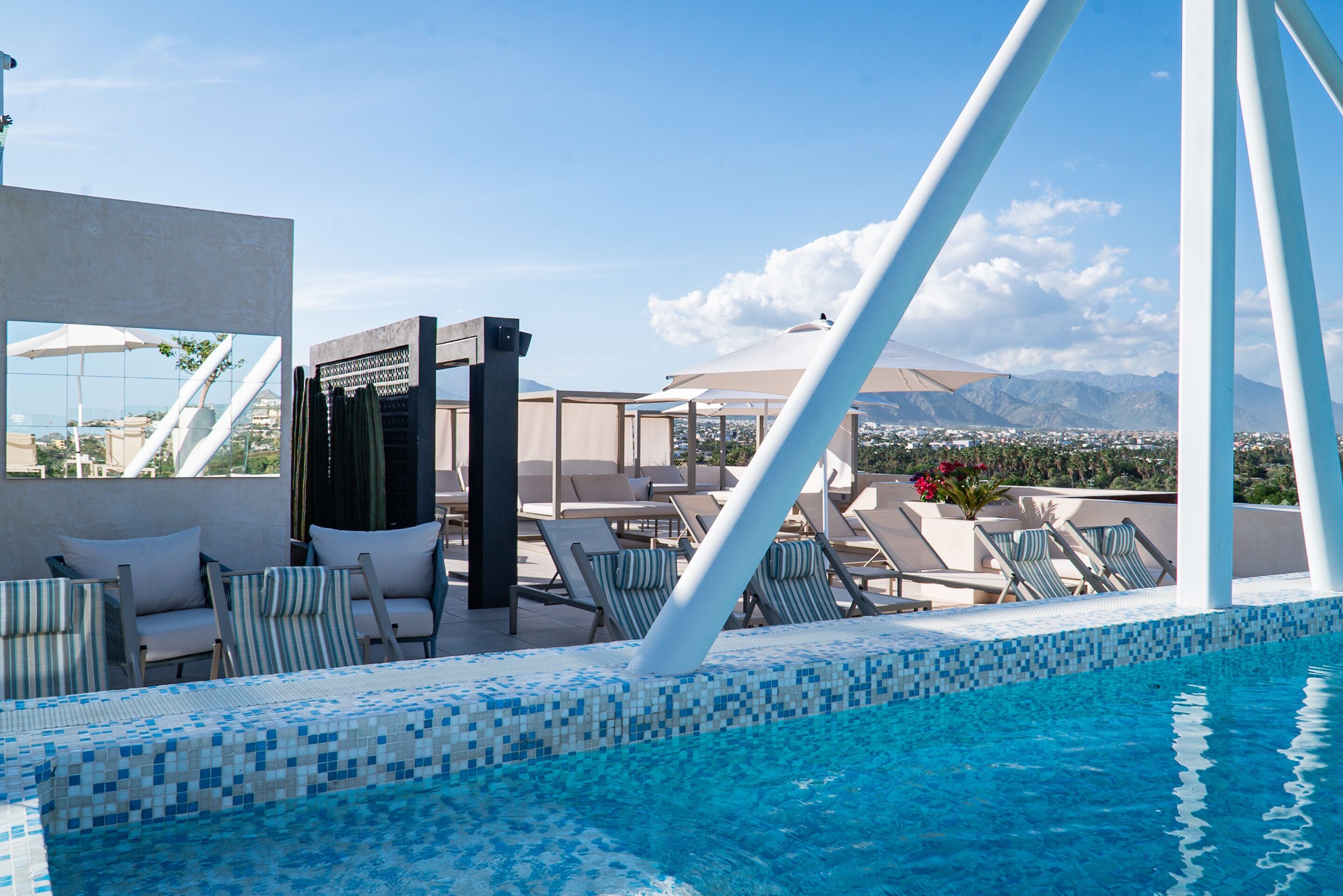Flamboyan Hotel & Residences