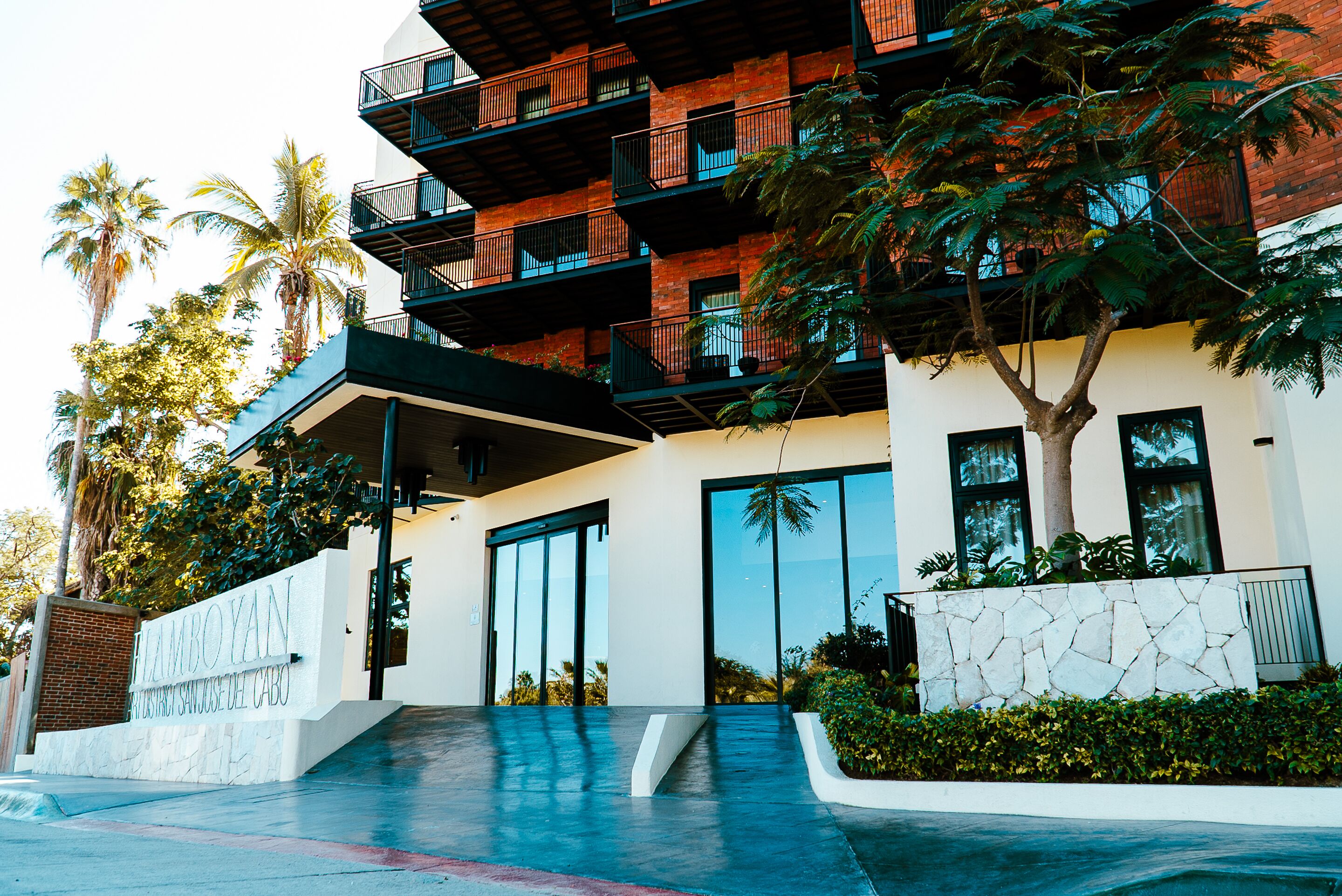 Flamboyan Hotel & Residences