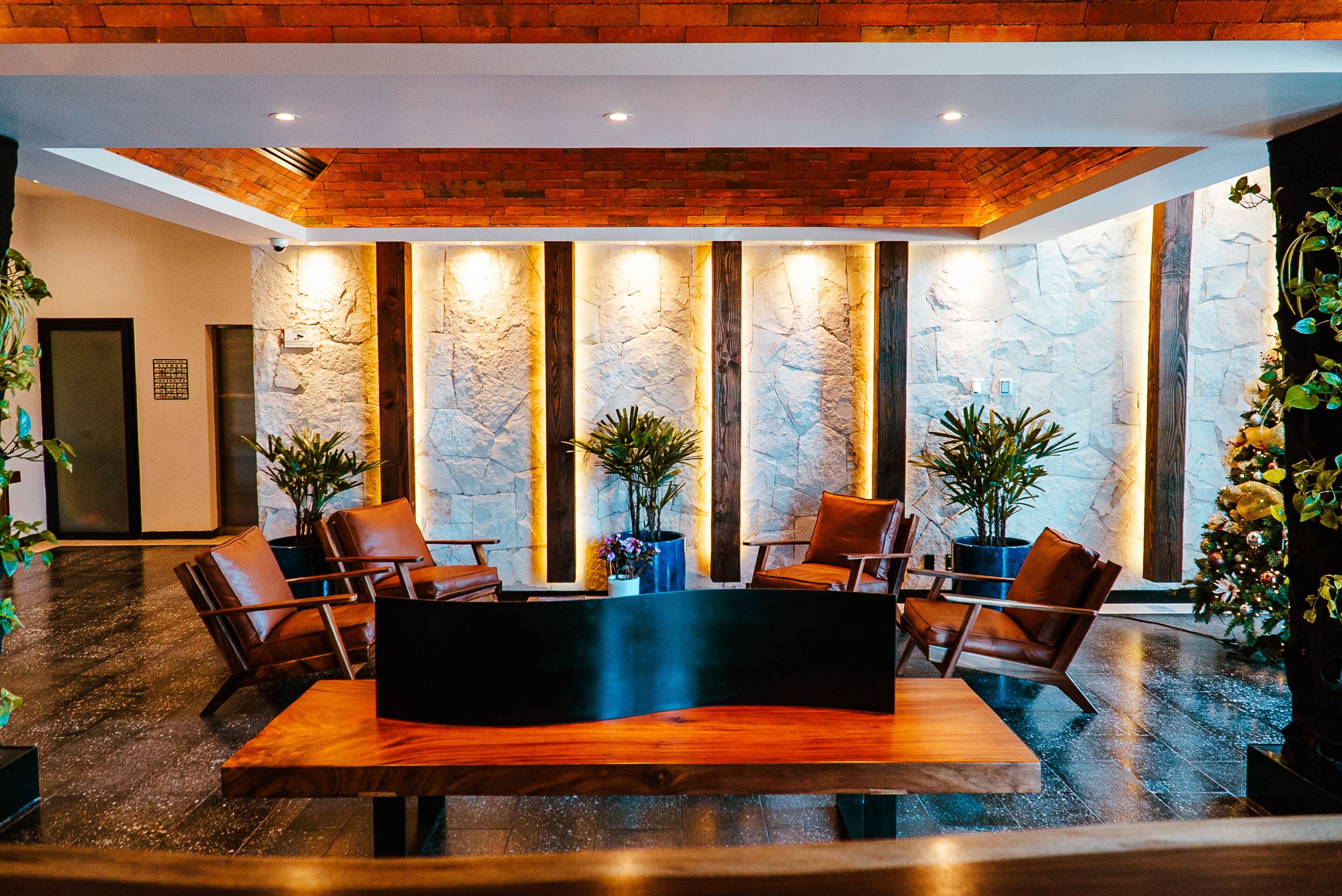 Flamboyan Hotel & Residences