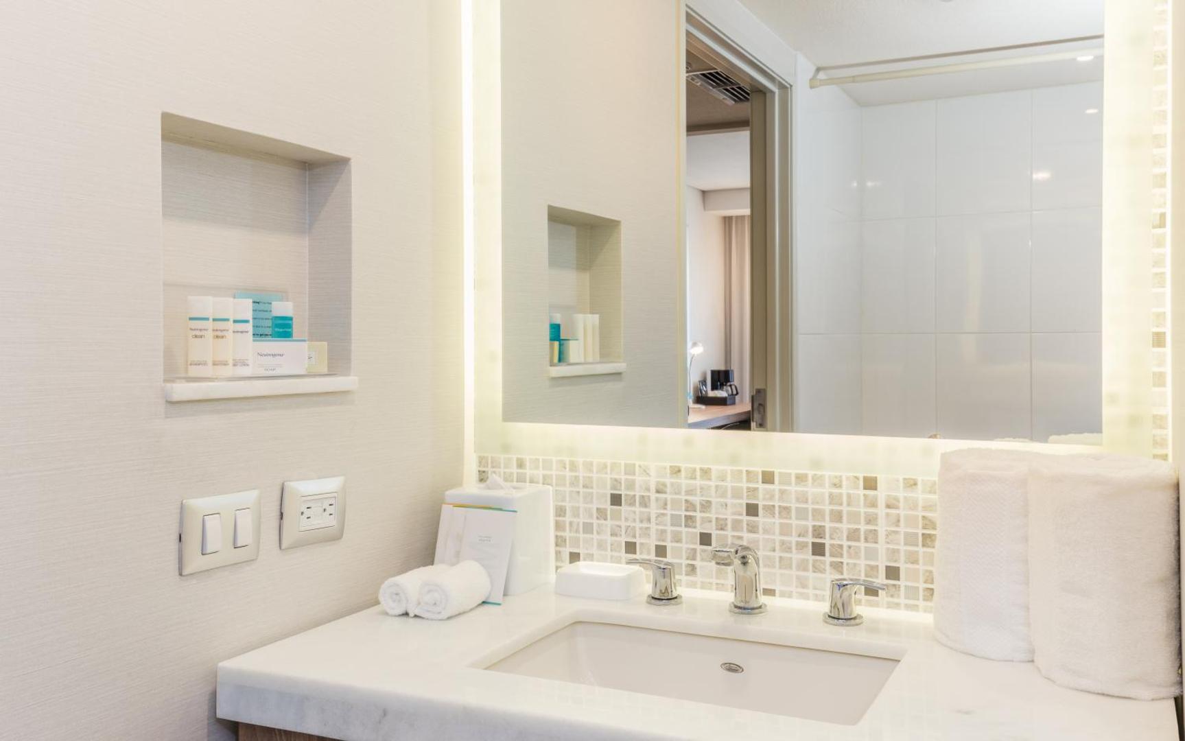 Hampton Inn By Hilton Tijuana