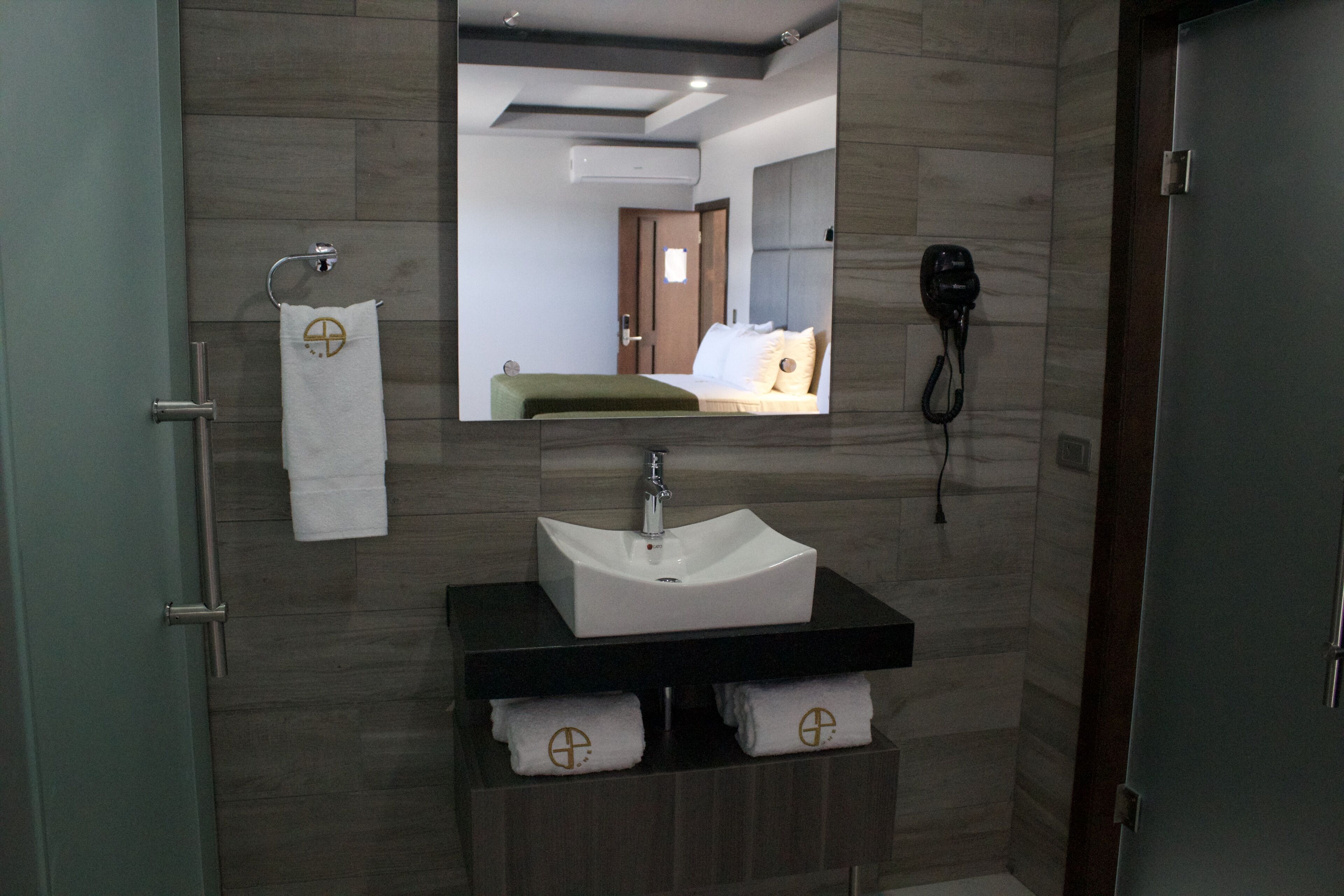 Hotel Grand One Plaza