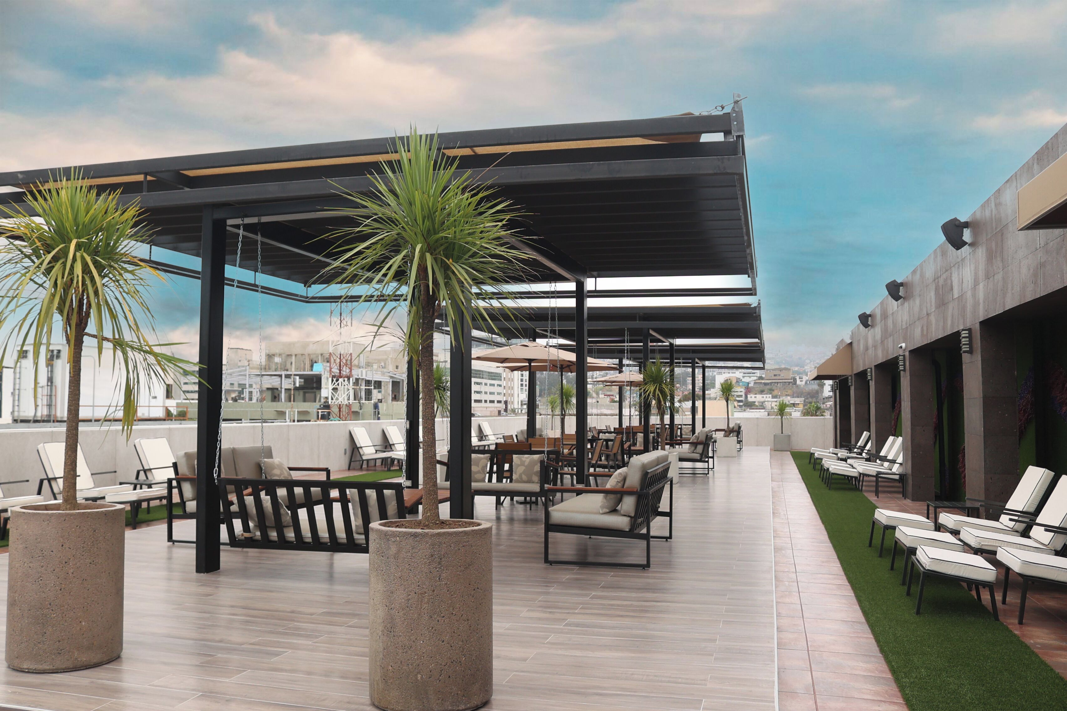 Hotel West Plaza