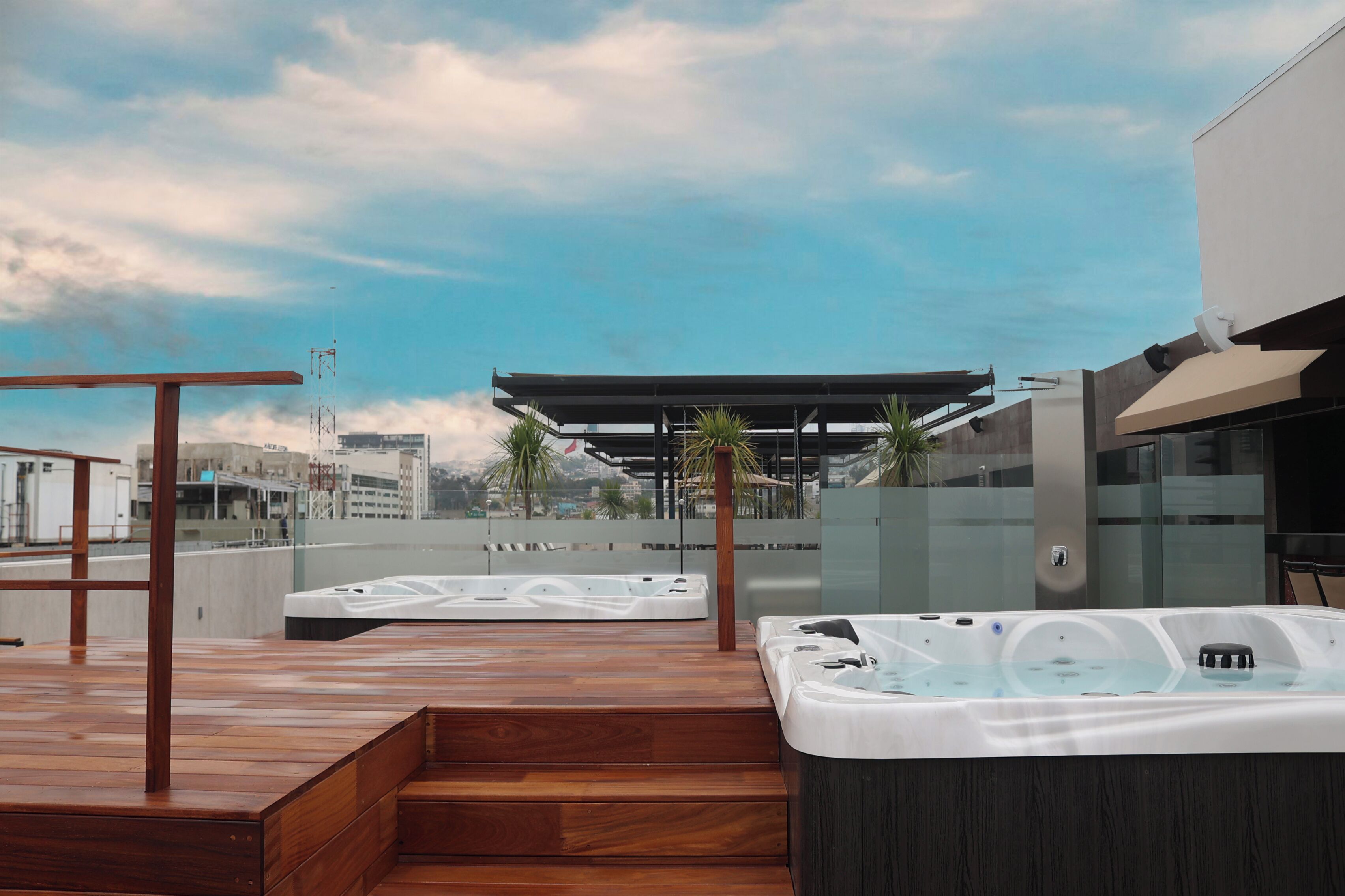 Hotel West Plaza