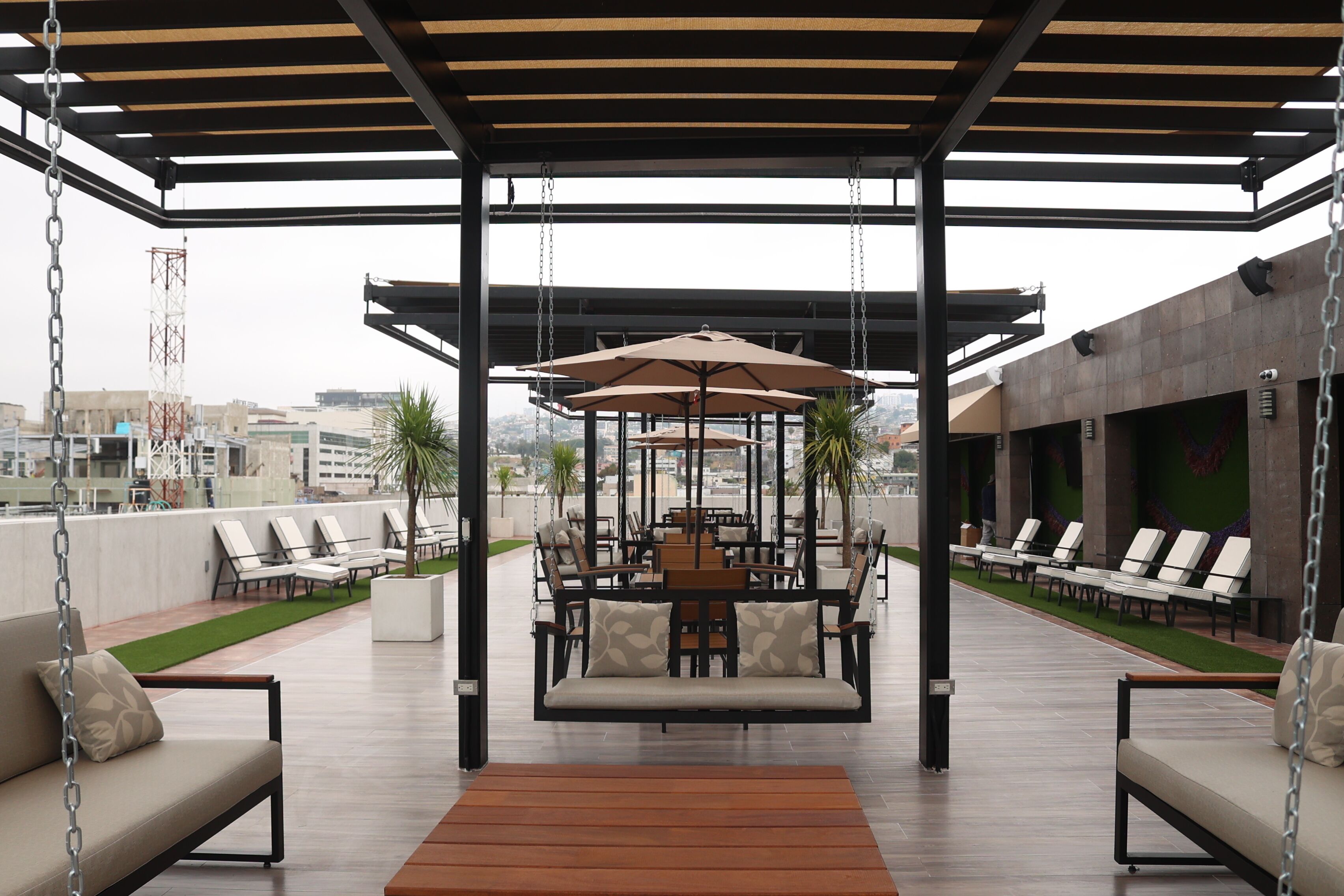 Hotel West Plaza
