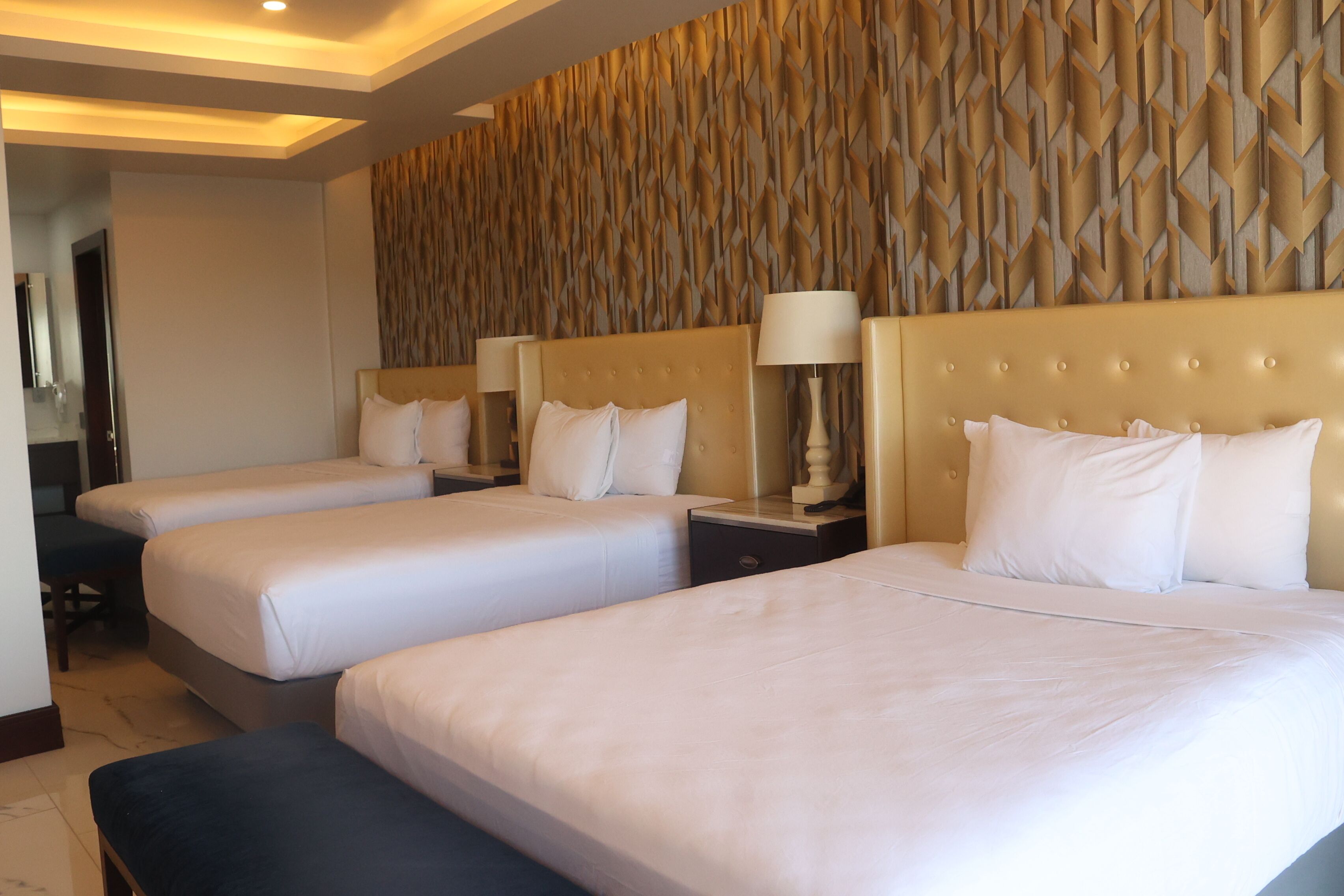 Hotel West Plaza