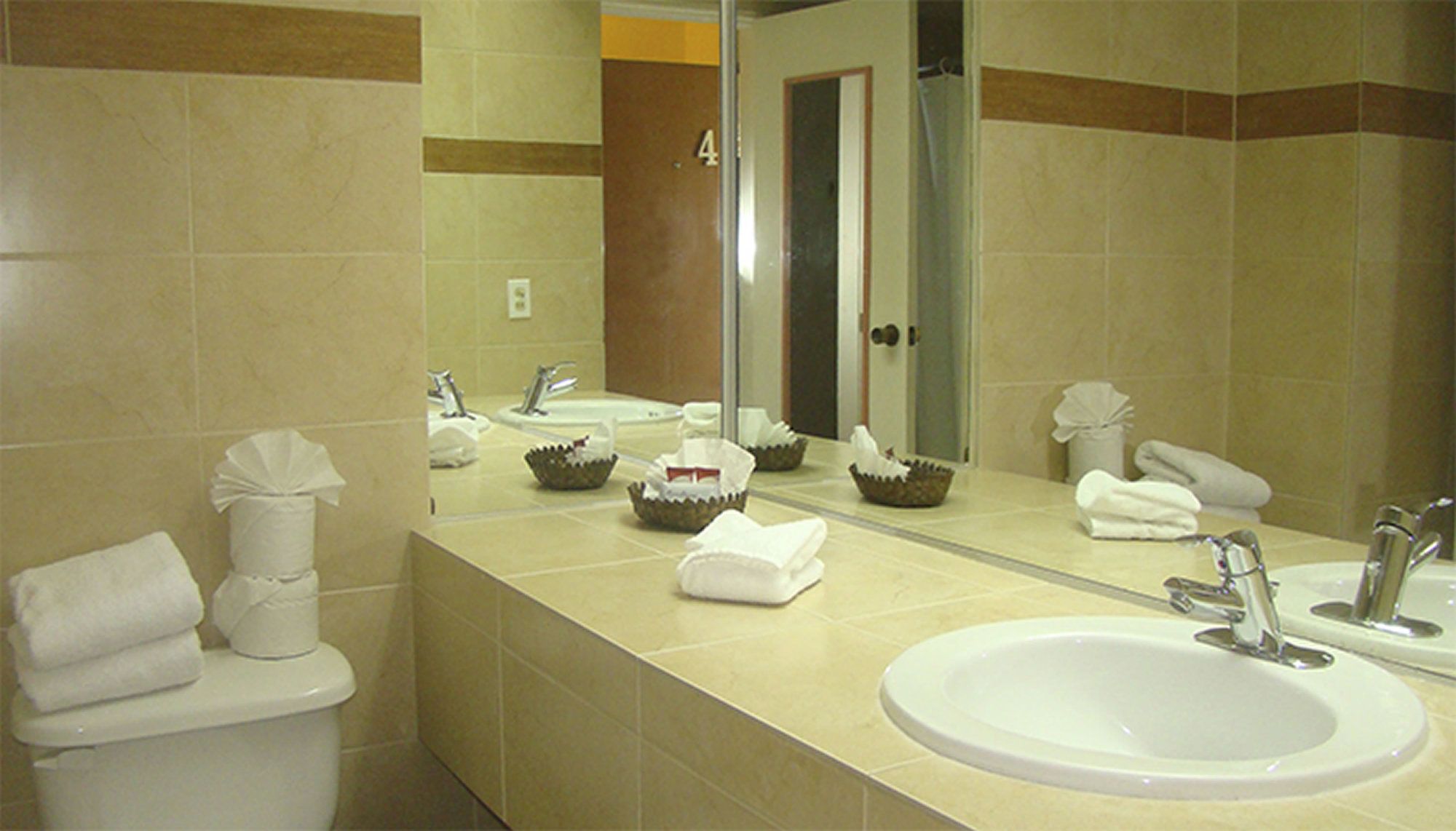 Puerto Nuevo Baja Hotel & Villas