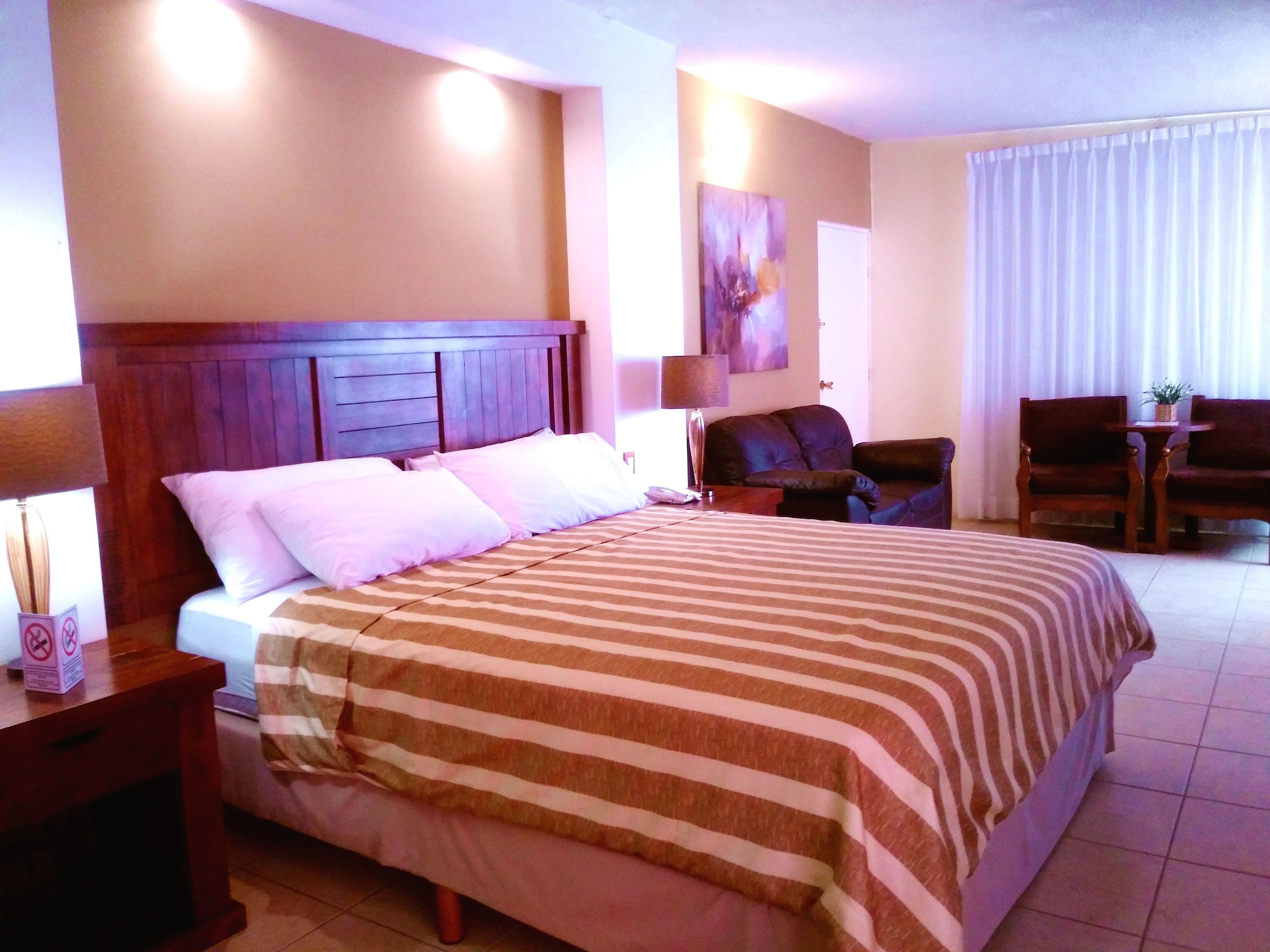 Puerto Nuevo Baja Hotel & Villas