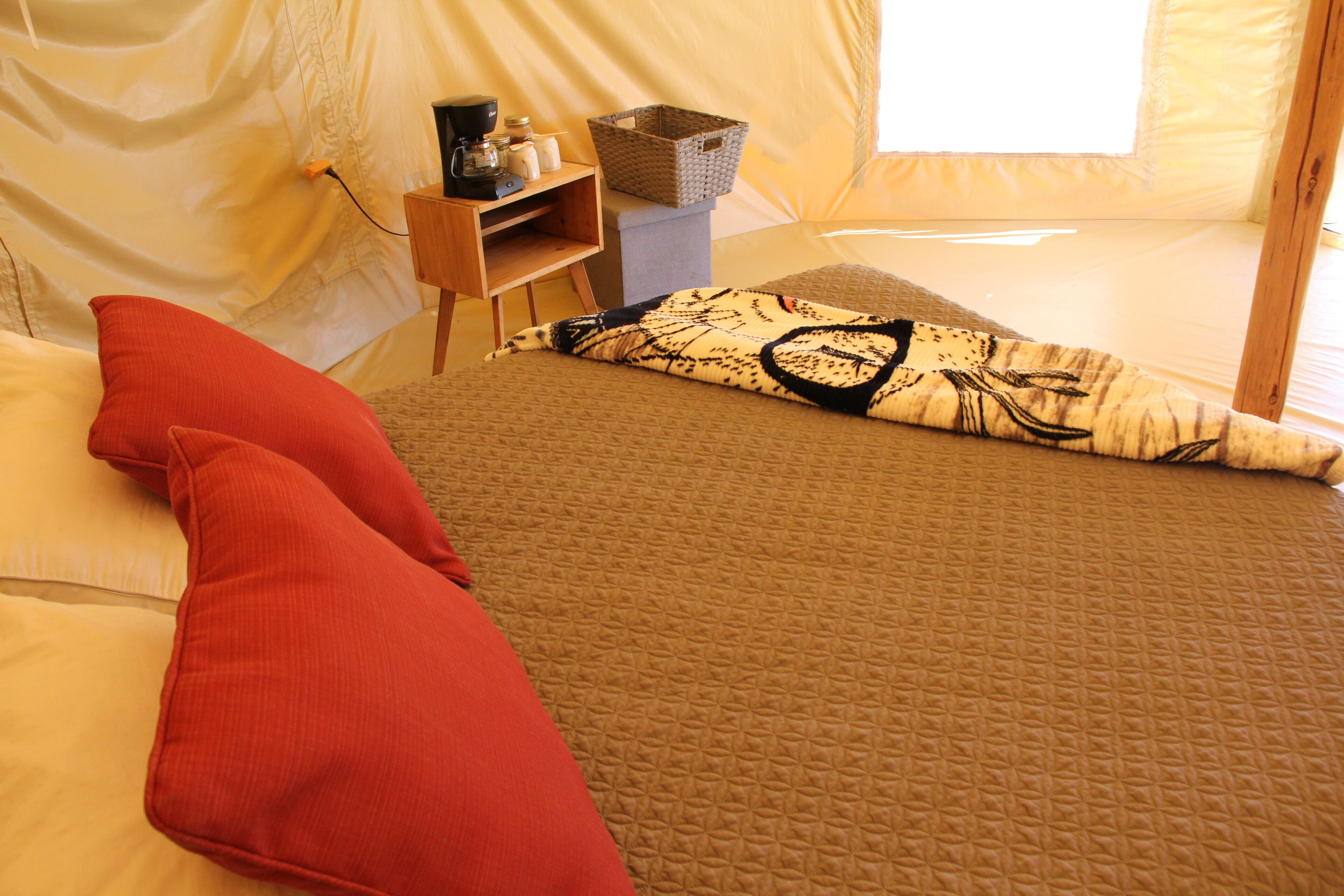 Ally Glamping