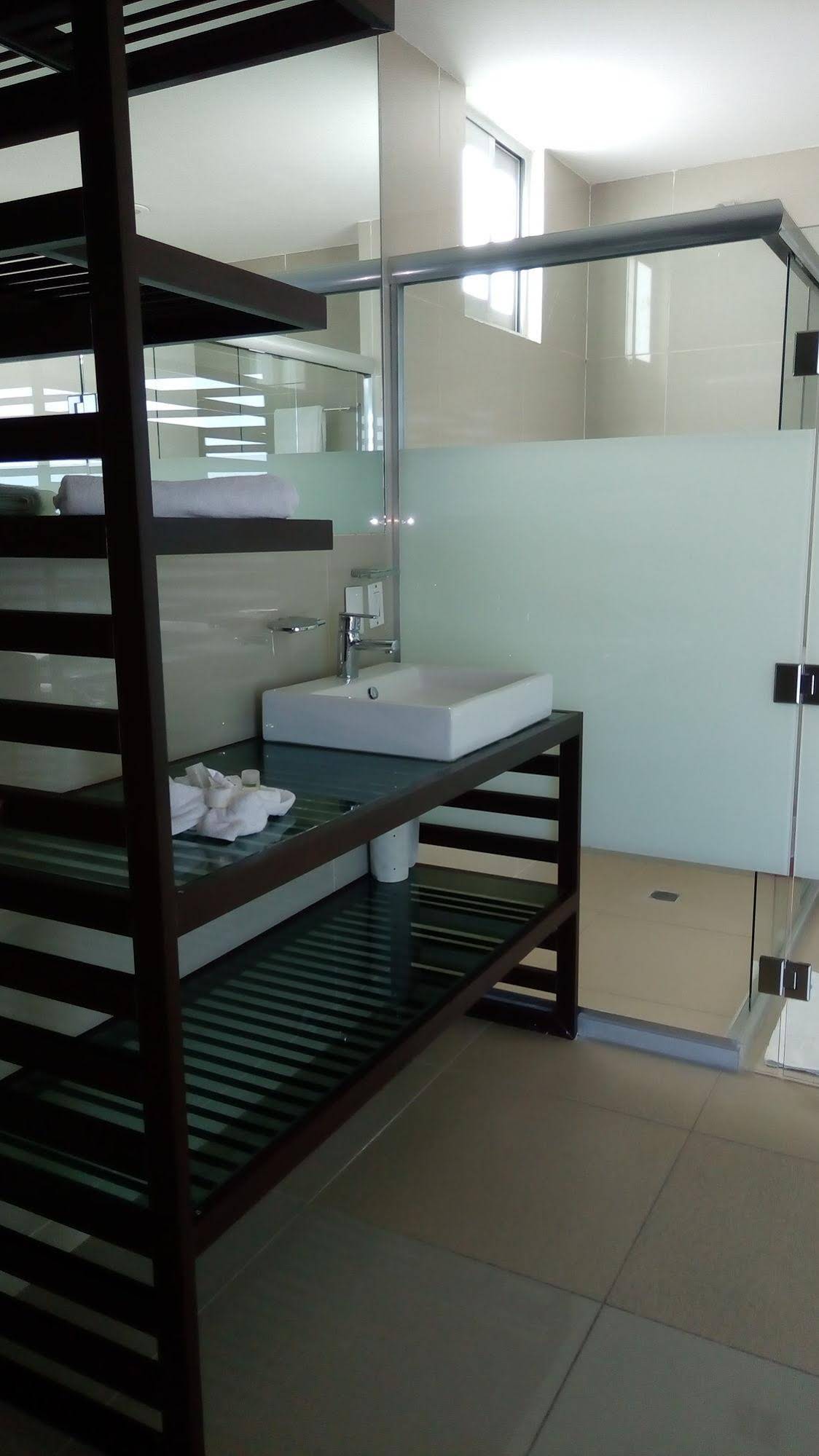 Quetzalcoatl Hotel & Suites Deluxe