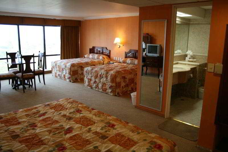 Grand Royal Tampico