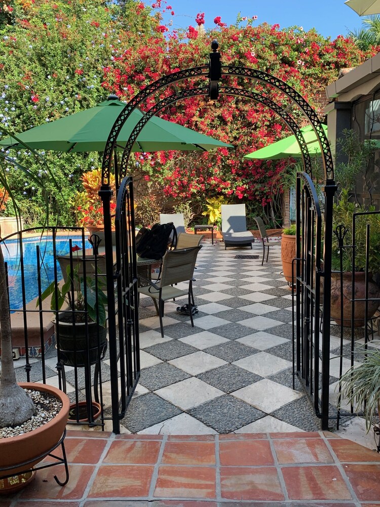 Casa Del Sol Inn