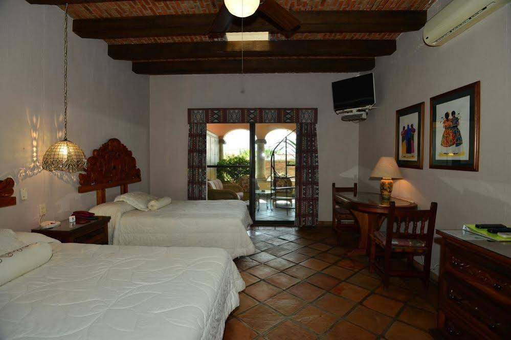 Casa Tres Leones