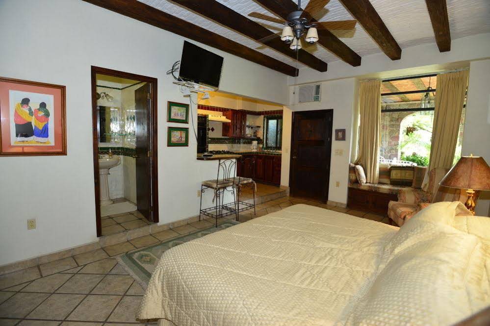 Casa Tres Leones