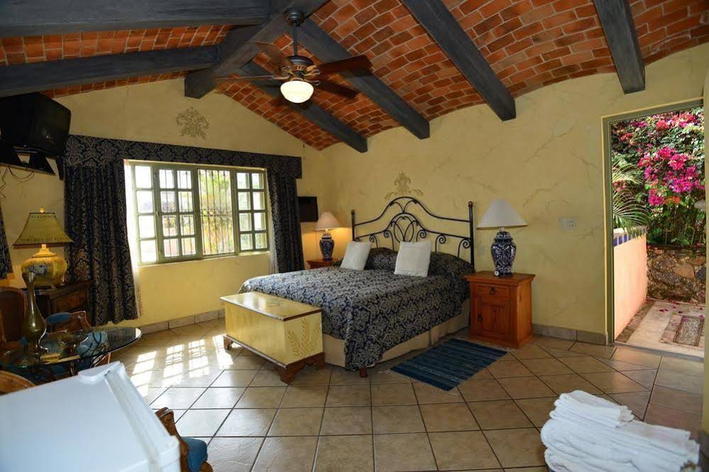 Casa Tres Leones