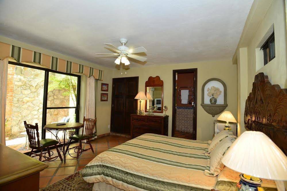 Casa Tres Leones