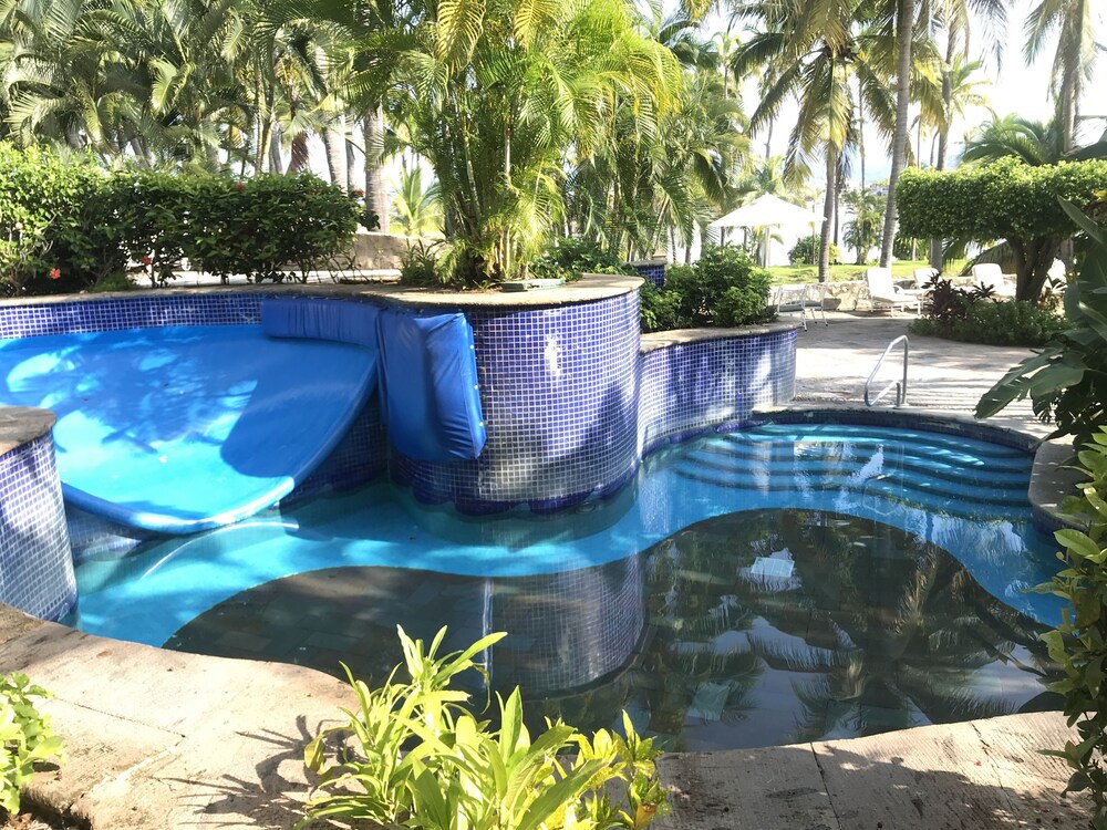 Marina Villas - Grand Isla Navidad