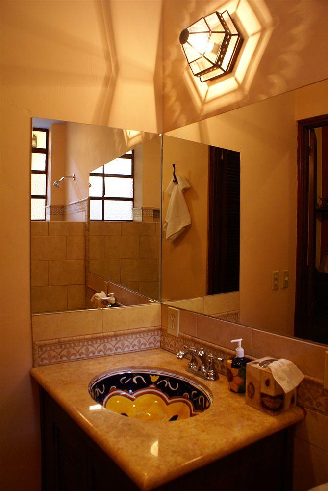 Casa Alebrijes Gay Hotel