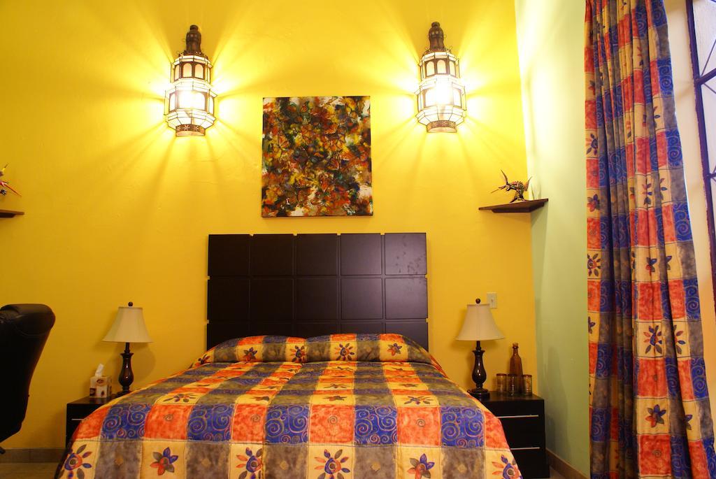 Casa Alebrijes Gay Hotel