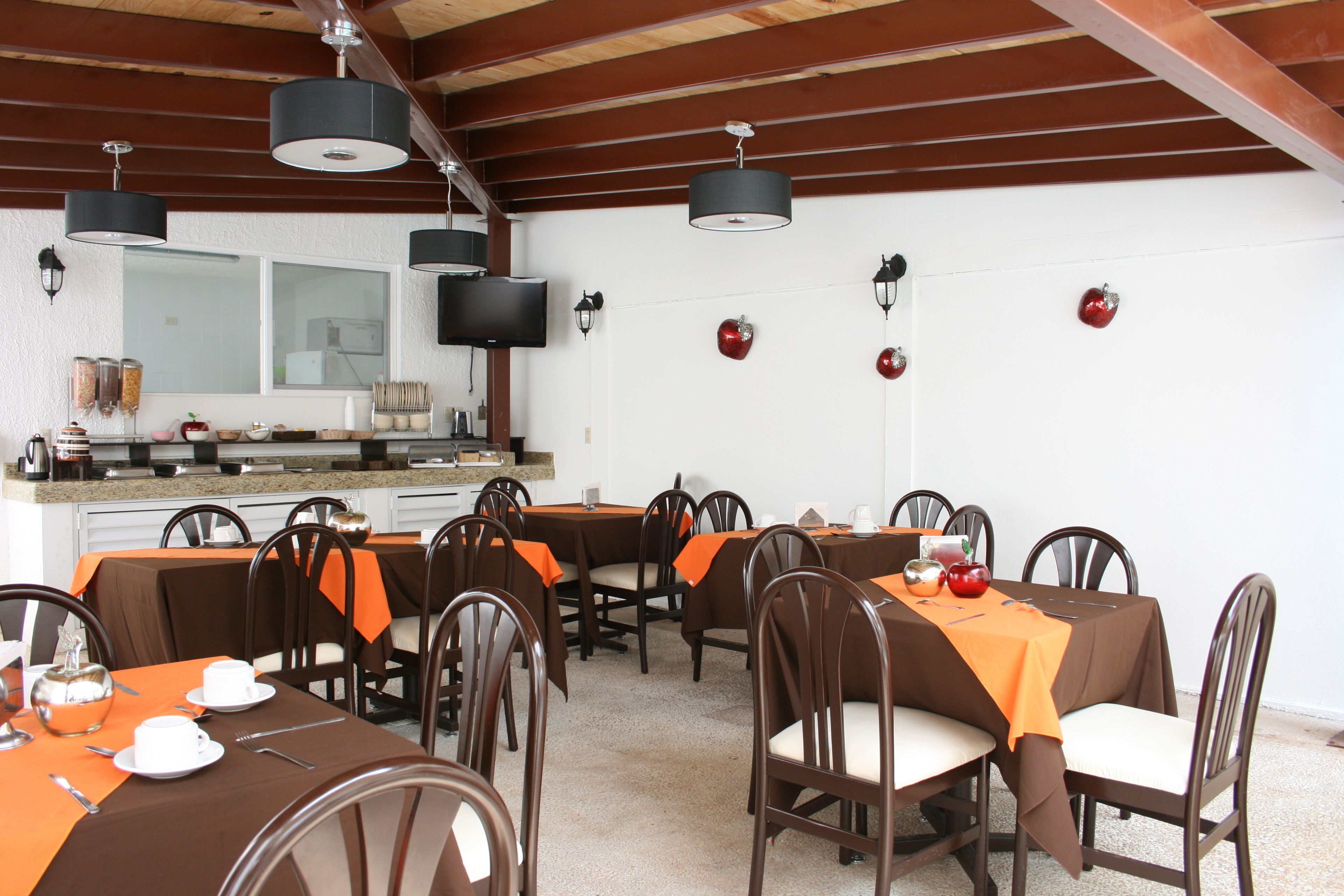 Del Marqués Hotel & Suites