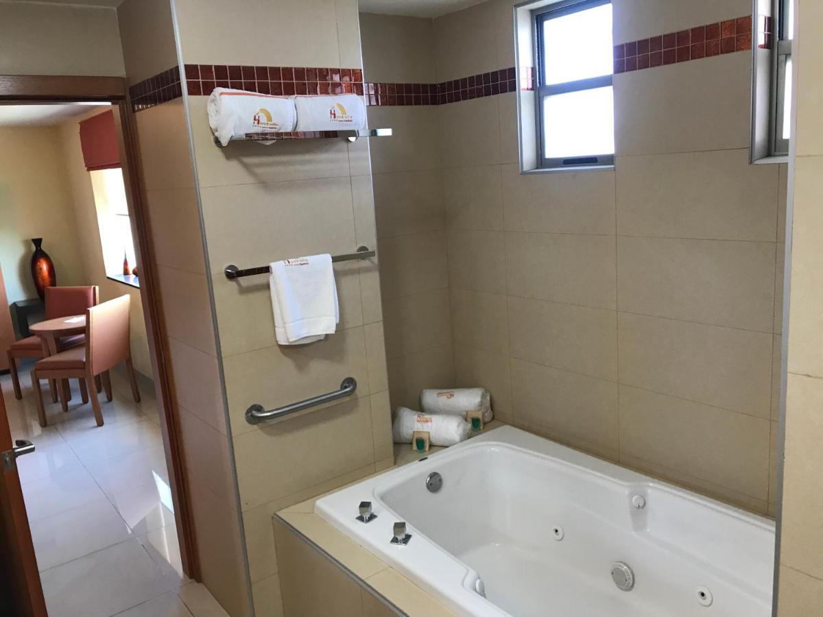 Hostalia Hotel Expo & Business Class
