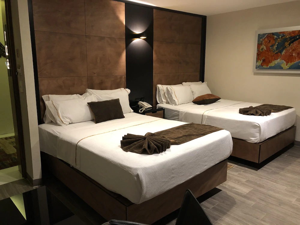 Hotel Dali Plaza
