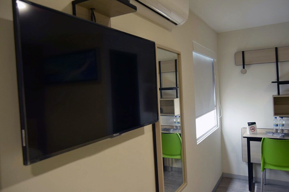 Hotel Lemon Green