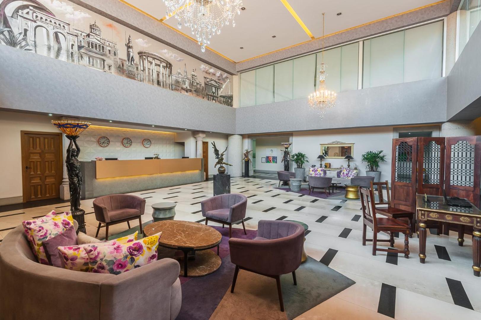 Real Maestranza Hotel