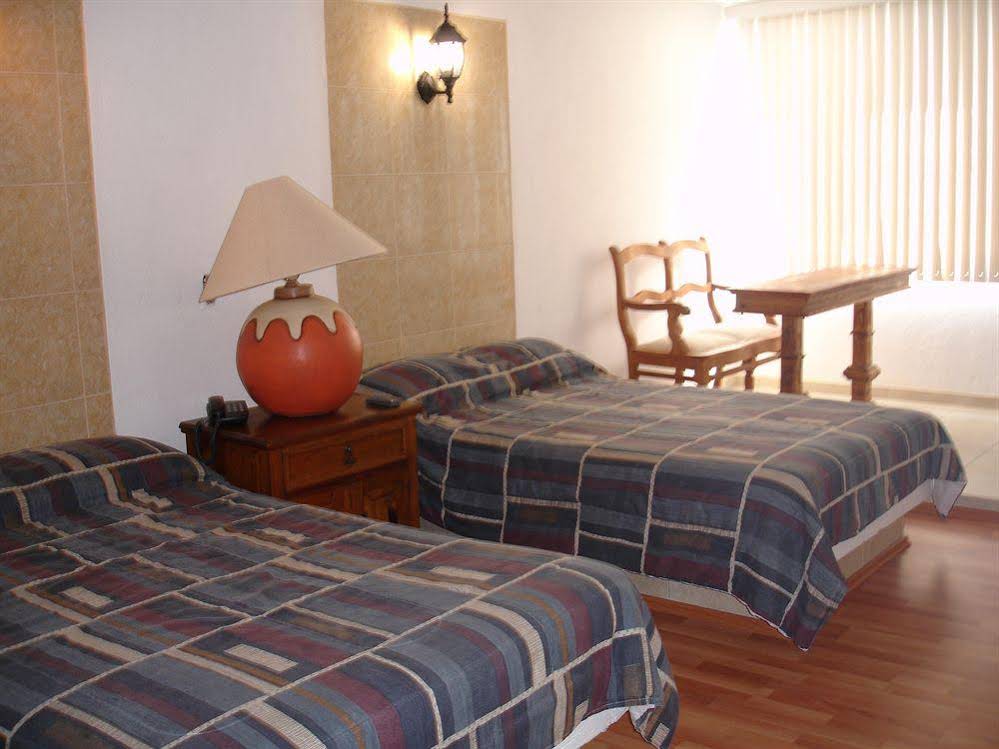 Hotel Suites Moctezuma
