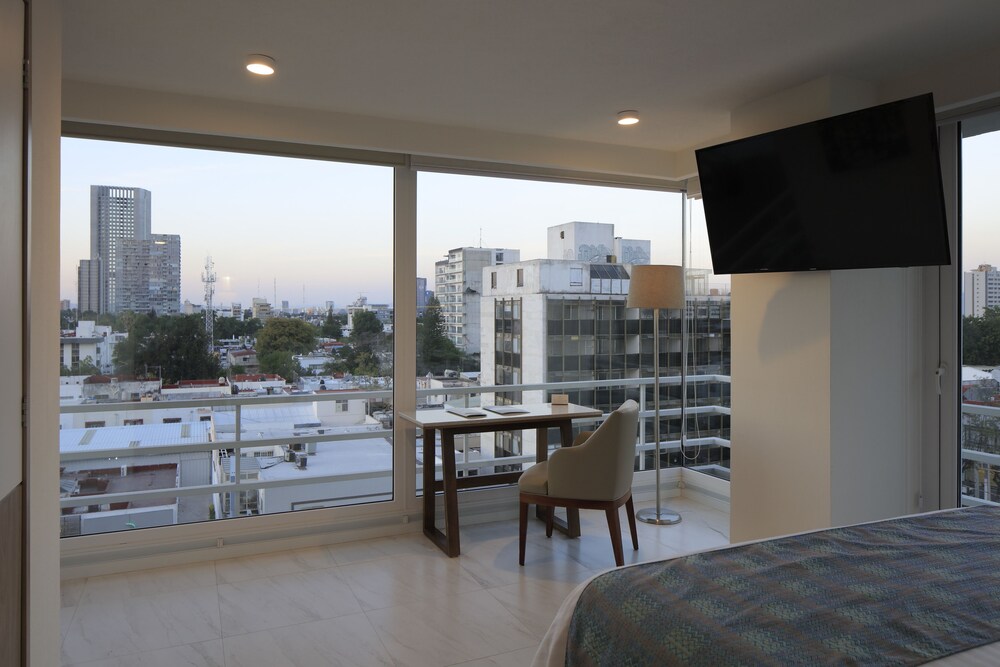 Hotel Velvet Plaza