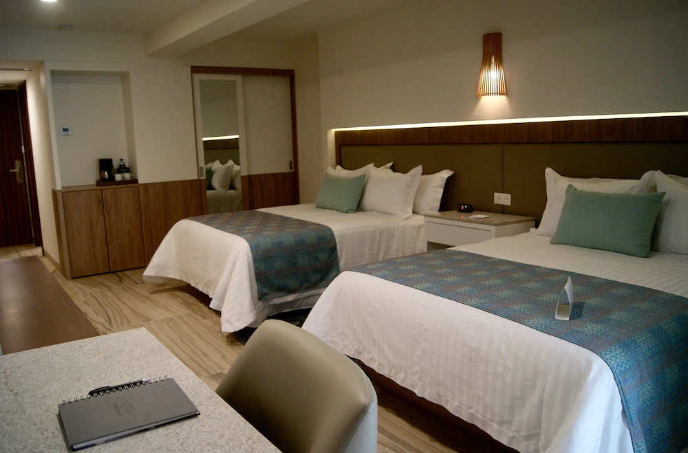 Hotel Velvet Plaza