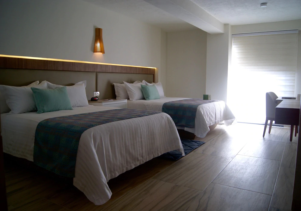 Hotel Velvet Plaza