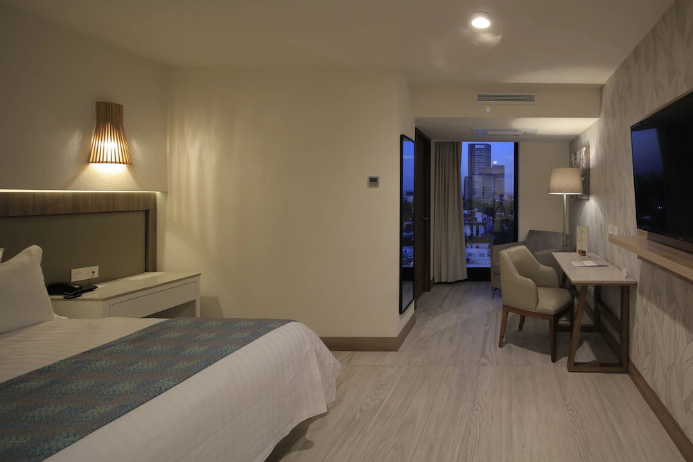 Hotel Velvet Plaza