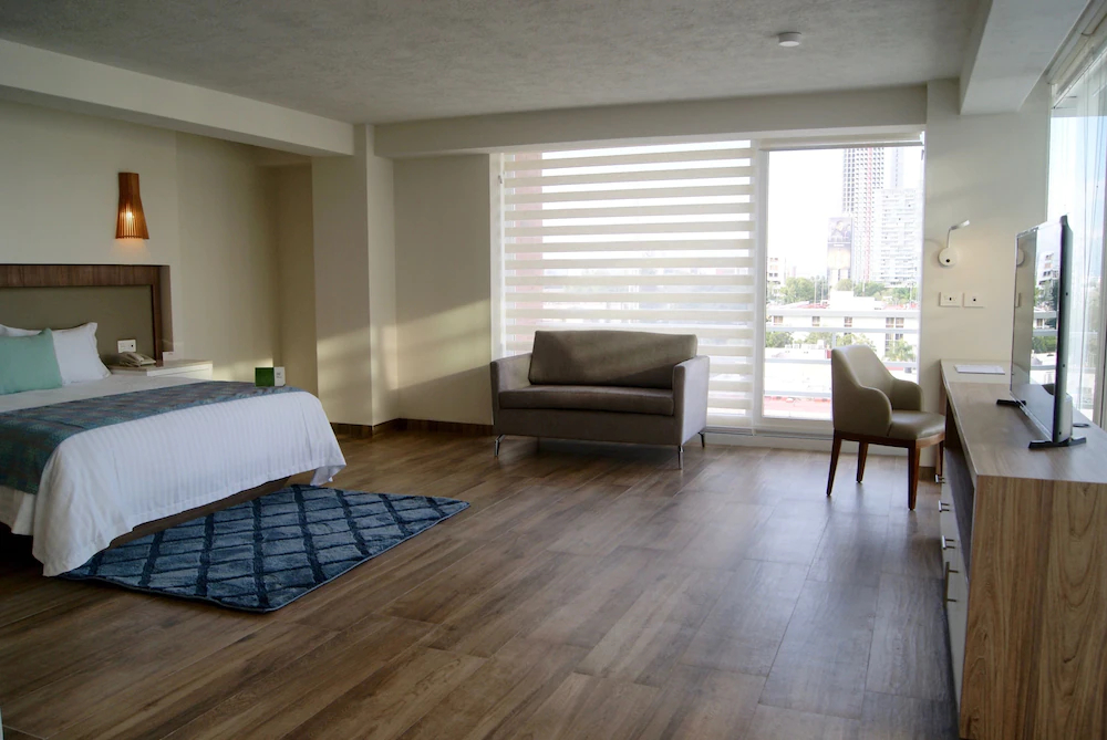 Hotel Velvet Plaza