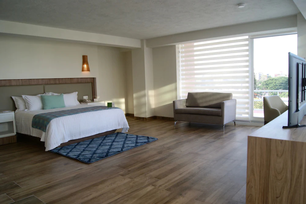 Hotel Velvet Plaza