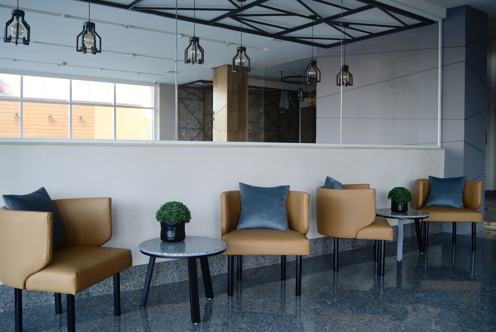 Hotel Velvet Plaza