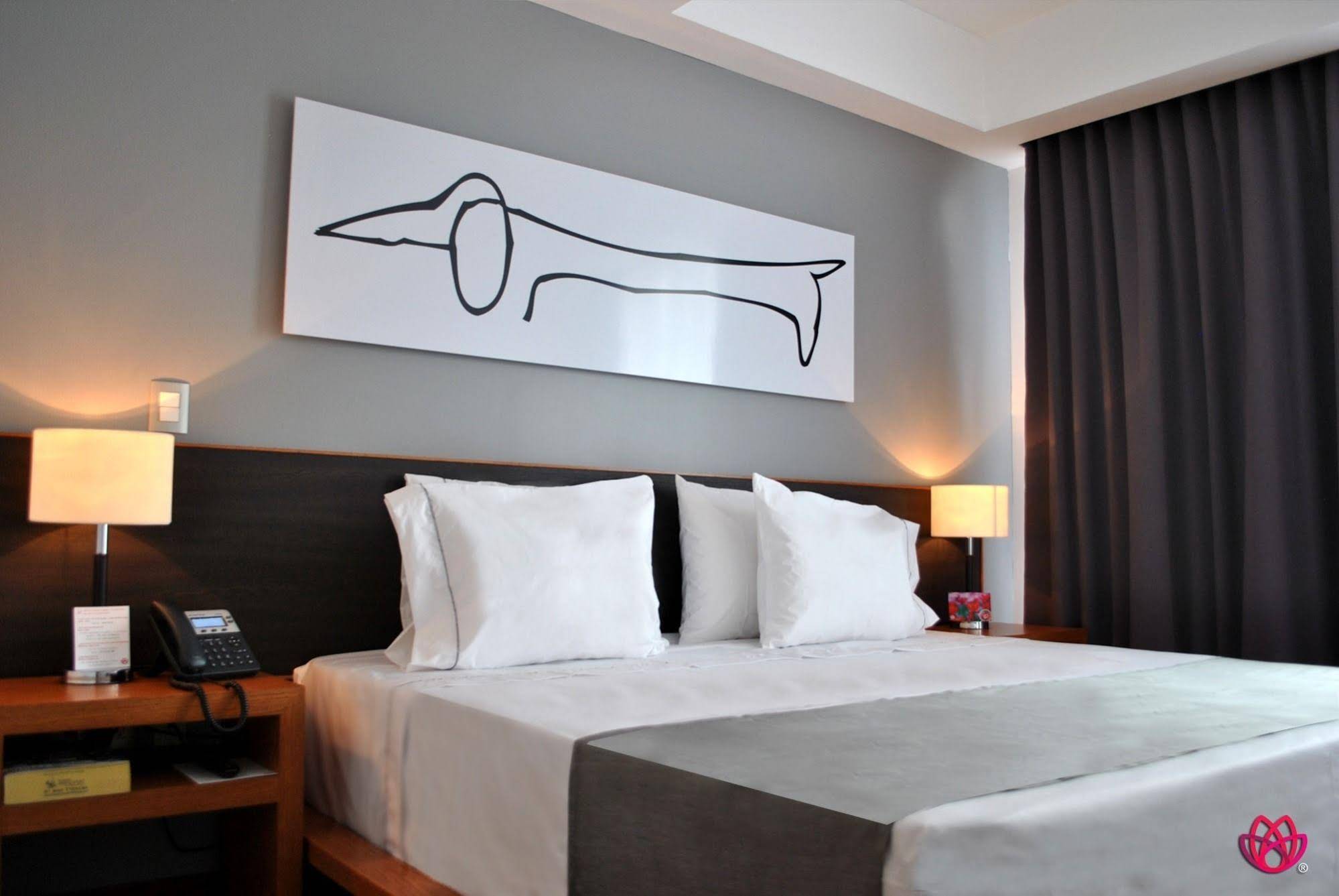 Hotel y Tú