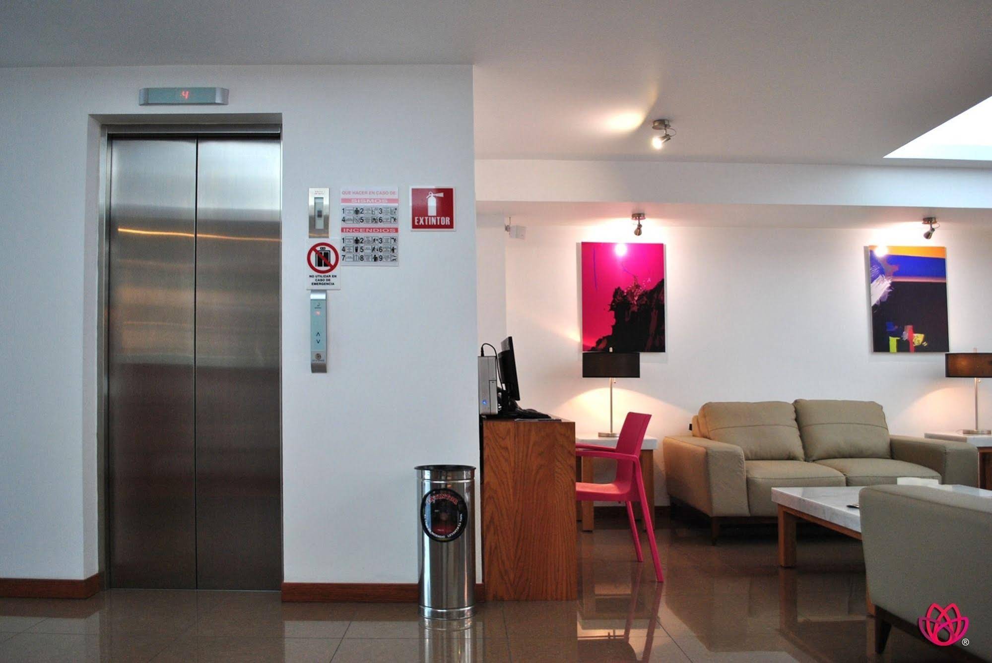 Hotel y Tú