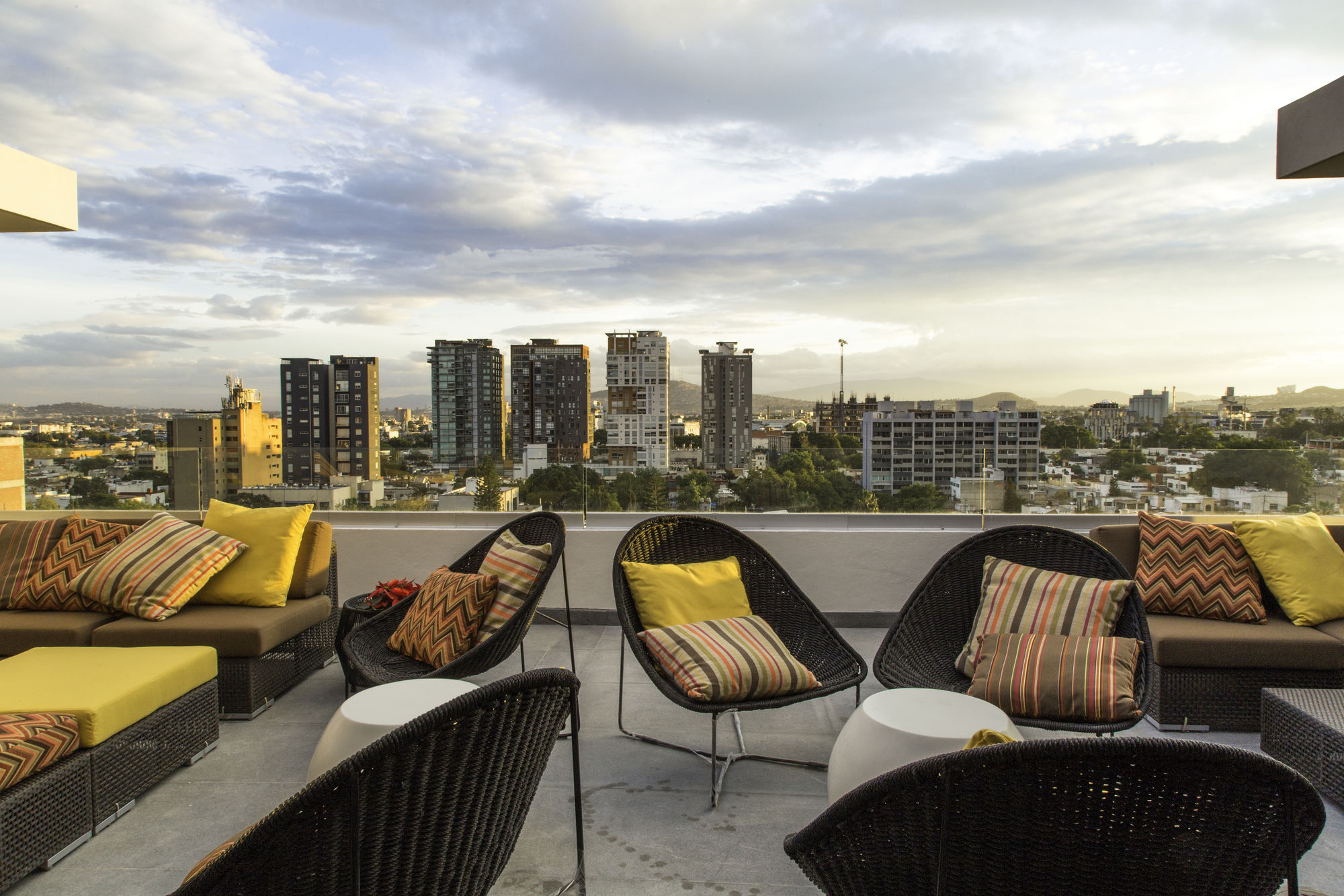 Love It Signature Hotel