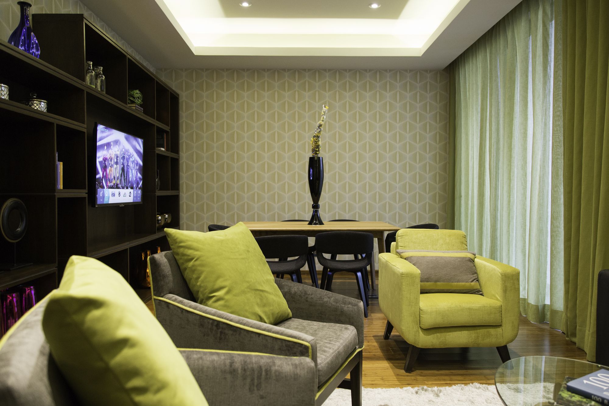 Love It Signature Hotel