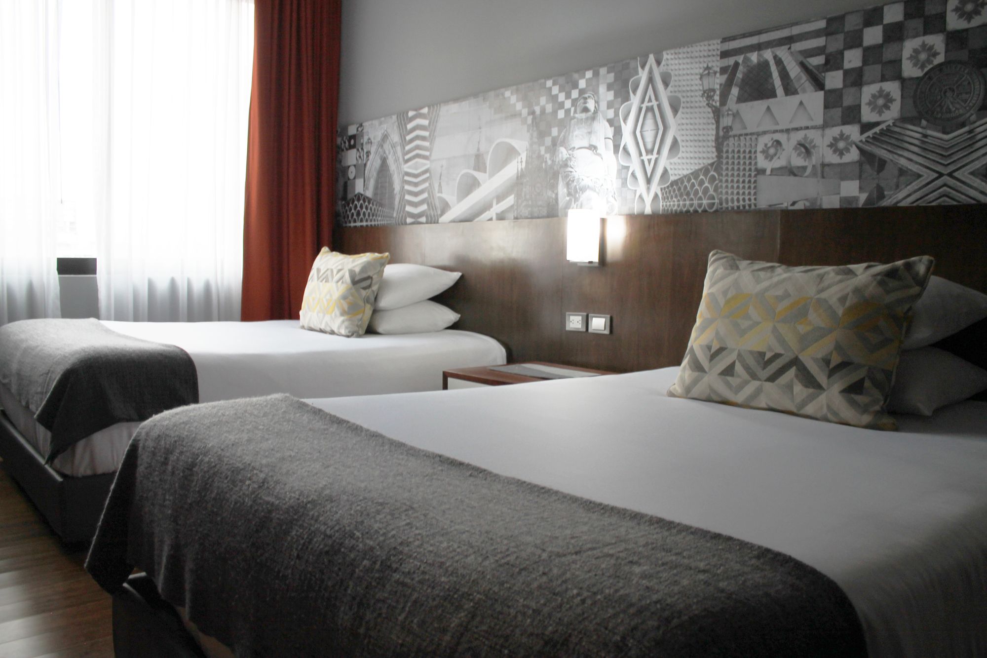 Love It Signature Hotel