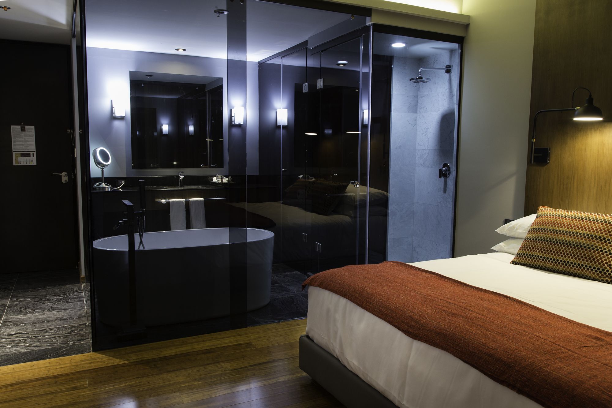 Love It Signature Hotel