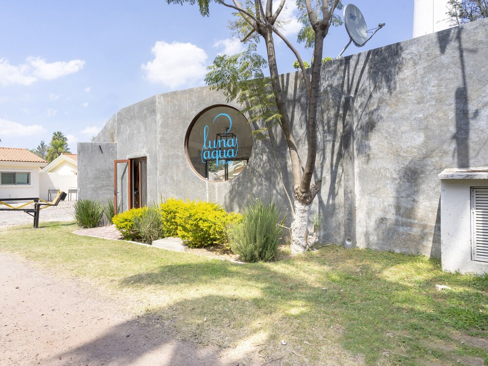 Luna Aqua Villas