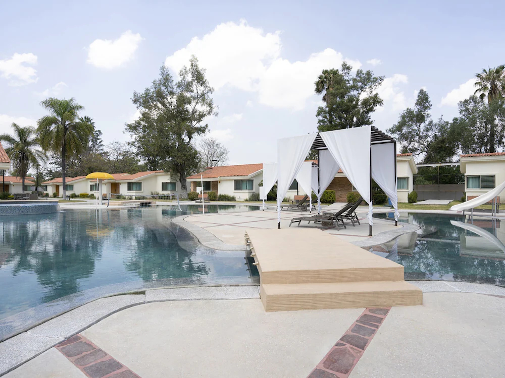 Luna Aqua Villas
