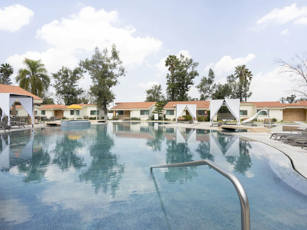 Luna Aqua Villas