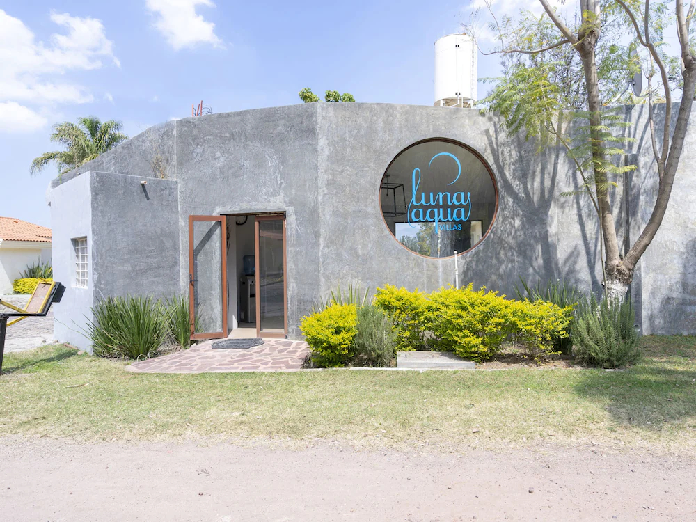 Luna Aqua Villas