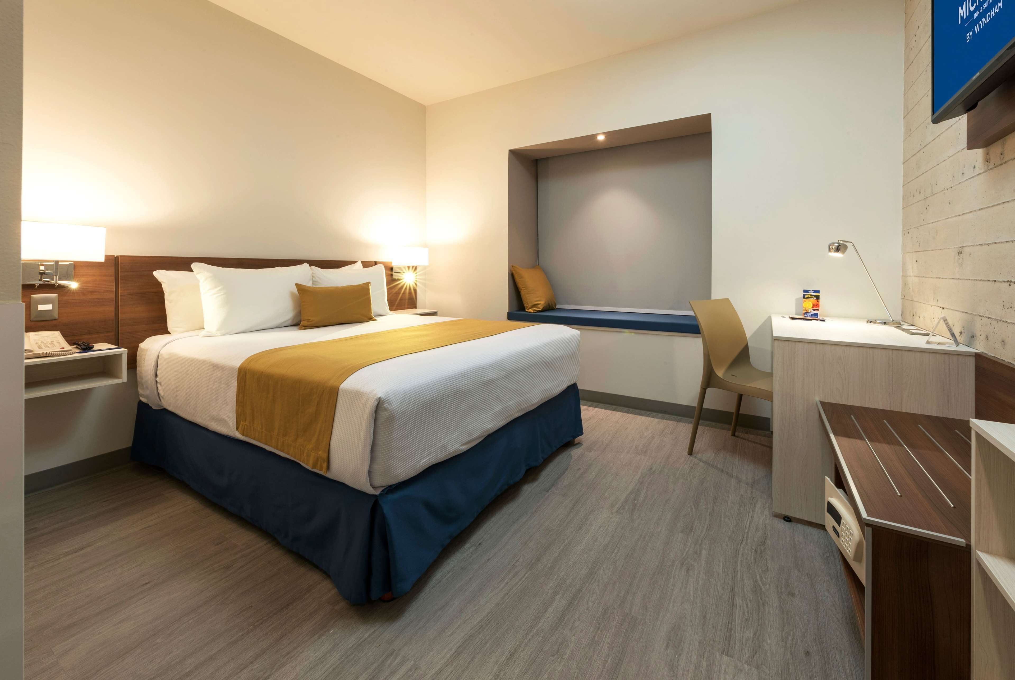Microtel Inn & Suites Guadalajara Sur