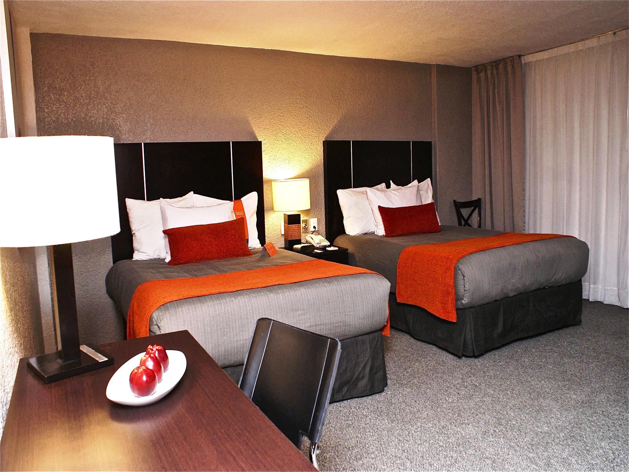 Hotel Plaza Génova Centro